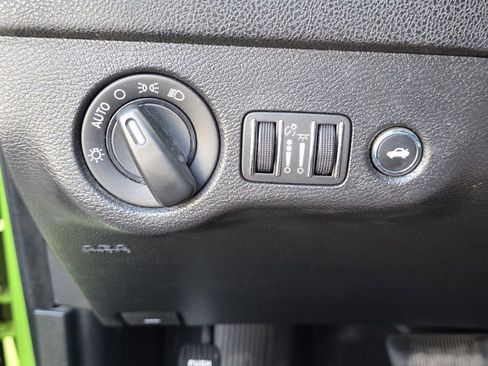 Used 2019 Dodge Charger SXT image 20