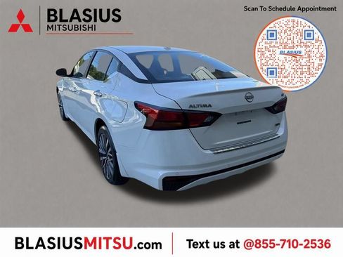 Used 2023 Nissan Altima 2.5 SV AWD/4WD image 17