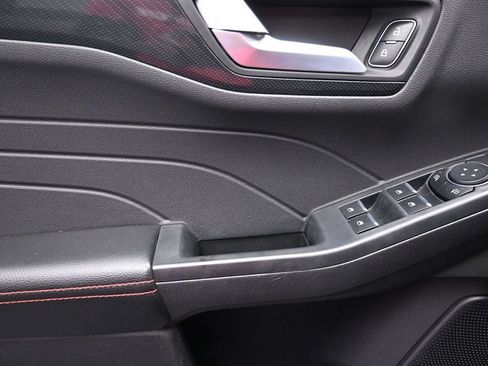 Used 2025 Ford Escape ST-Line FWD image 18