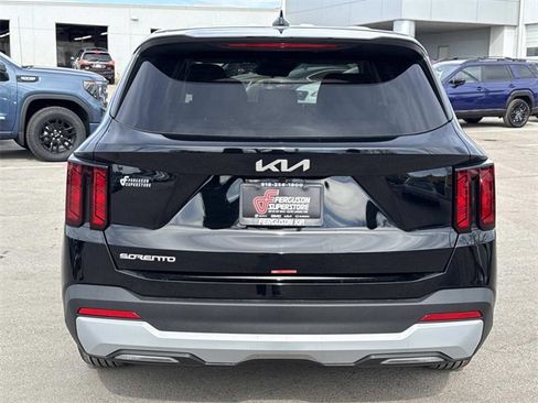 New 2026 Kia Sorento LX image 4