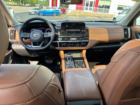 Certified 2024 Nissan Pathfinder Platinum w/ Cargo Package AWD/4WD image 29