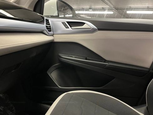 New 2026 Volkswagen Taos SE AWD/4WD image 31