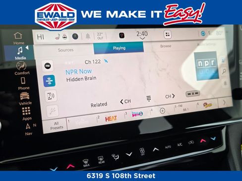 New 2026 Jeep Grand Cherokee Altitude image 4