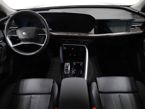 Certified 2025 Audi Q5 Prestige image 24