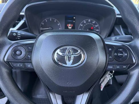 Used 2023 Toyota Corolla LE image 29