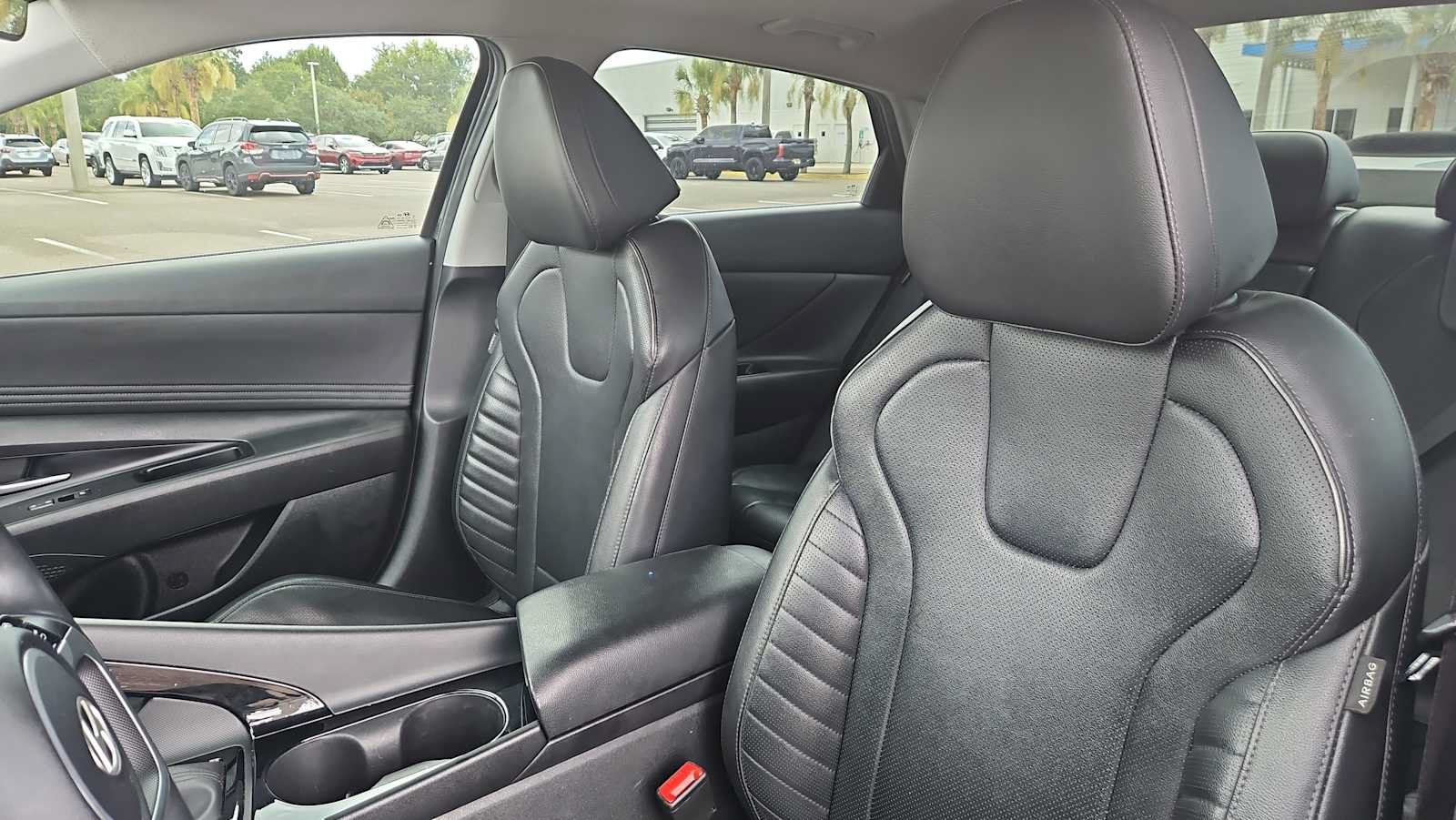 Used 2024 Hyundai Elantra Limited FWD image 13