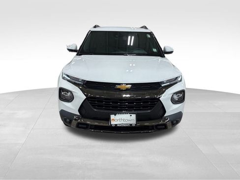 Used 2023 Chevrolet TrailBlazer ACTIV w/ Convenience Package image 3
