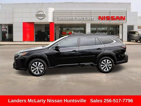 Used 2025 Subaru Outback Premium AWD/4WD image 8