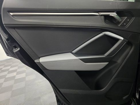 Used 2025 Audi Q3 2.0T Premium w/ Convenience Package image 19