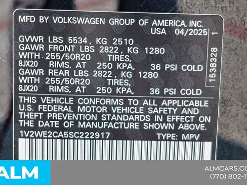 Used 2025 Volkswagen Atlas Cross Sport SE FWD image 45