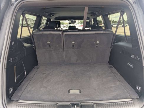Used 2024 Jeep Wagoneer L Series III w/ Flexible Seating Group AWD/4WD image 14