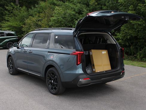 New 2027 Kia Carnival SX Prestige FWD image 7