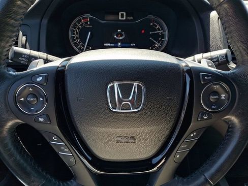 Used 2016 Honda Pilot Elite image 24