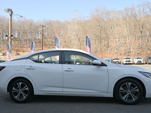 Used 2022 Nissan Sentra SV w/ Trunk Package image 6