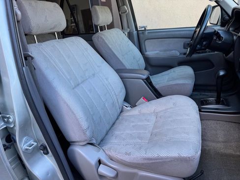 Used 2002 Toyota 4Runner SR5 image 15