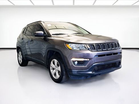 Used 2018 Jeep Compass Latitude w/ Popular Equipment Group image 3