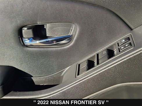 Used 2022 Nissan Frontier SV w/ Graphics Package image 15