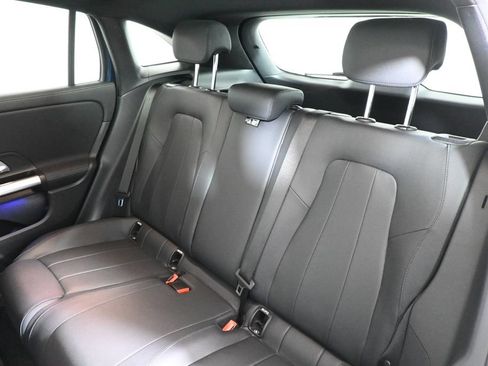 Used 2023 Mercedes-Benz GLA 250 4MATIC image 4