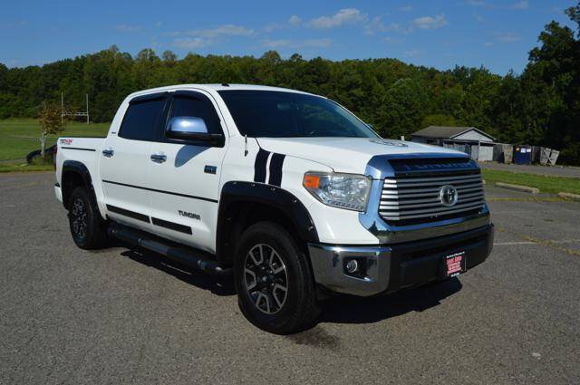 Used 2016 Toyota Tundra Limited w/ Limited Premium Package AWD/4WD image 3