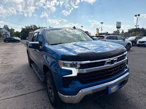 Used 2023 Chevrolet Silverado 1500 LT w/ Protection Package AWD/4WD image 4
