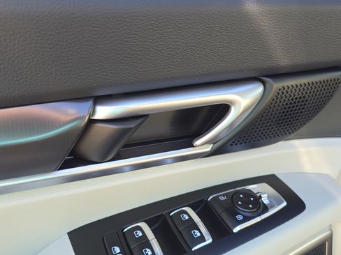 New 2025 Kia Telluride S image 22