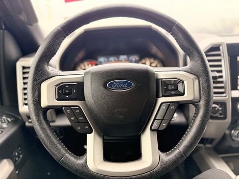 Used 2015 Ford F150 Lariat w/ Equipment Group 502A Luxury image 23