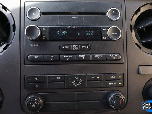 Used 2017 Ford F750 2WD Regular Cab Super Duty image 27