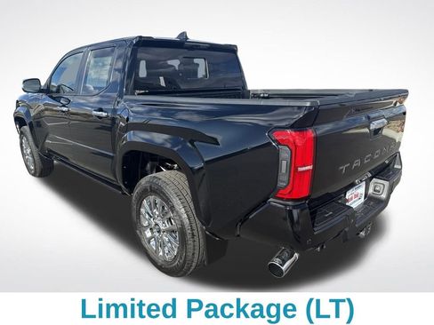 Used 2024 Toyota Tacoma Limited w/ Limited Package (LT) image 4