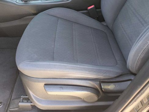 Used 2019 Kia Sorento FWD image 17