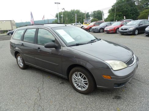 Used 2006 Ford Focus SE FWD image 3