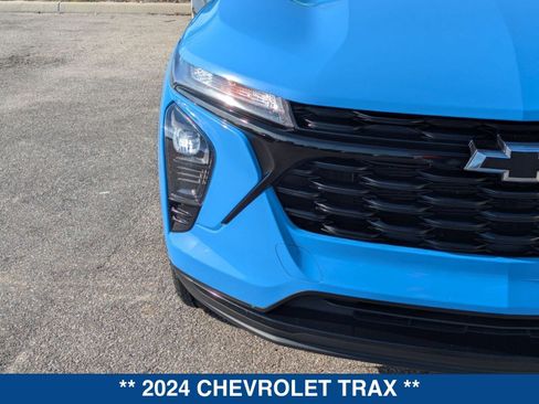 Used 2024 Chevrolet Trax RS w/ Driver Confidence Package image 9