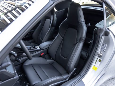 Certified 2026 Porsche 911 Carrera T RWD image 5