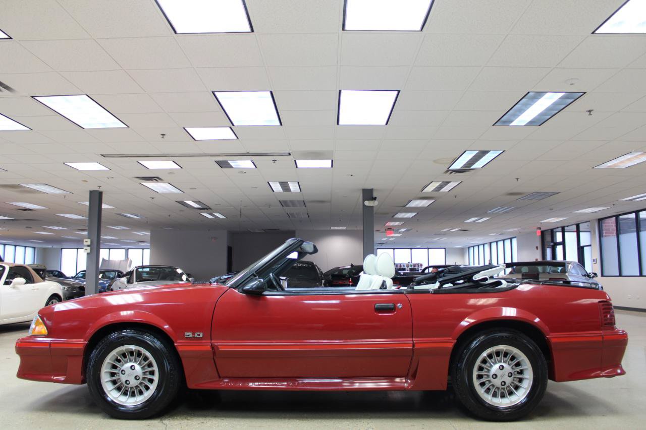 Used 1987 Ford Mustang GT RWD image 25