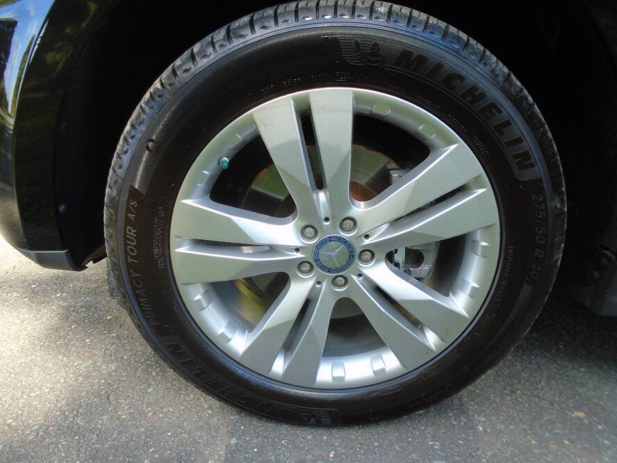 Used 2012 Mercedes-Benz GL 450 4MATIC image 30