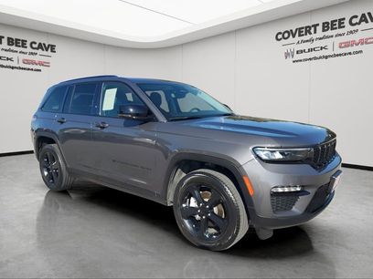 Used 2024 Jeep Grand Cherokee Limited w/ Black Appearance Package