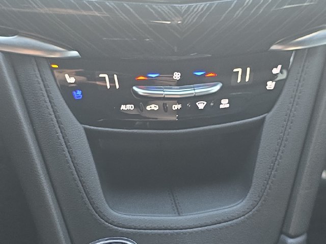 Certified 2024 Cadillac XT6 Premium Luxury AWD/4WD image 27