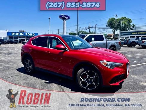 Used 2018 Alfa Romeo Stelvio AWD image 1