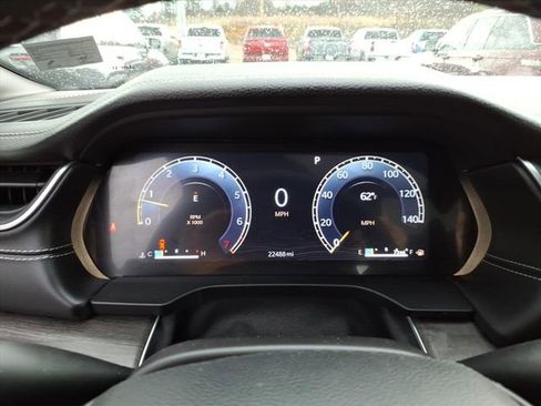 Used 2024 Jeep Grand Cherokee L Limited w/ Luxury Tech Group II image 16