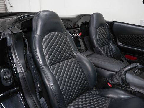 Used 1999 Chevrolet Corvette Convertible w/ Memory Pkg RWD image 29