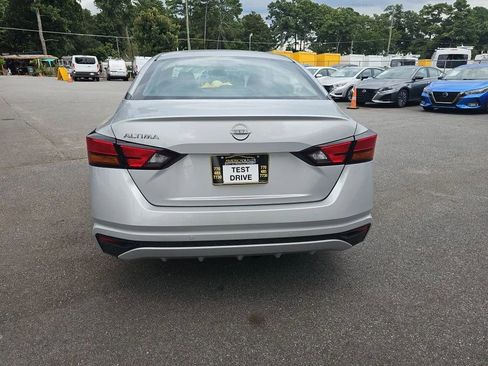 Used 2023 Nissan Altima 2.5 S image 4