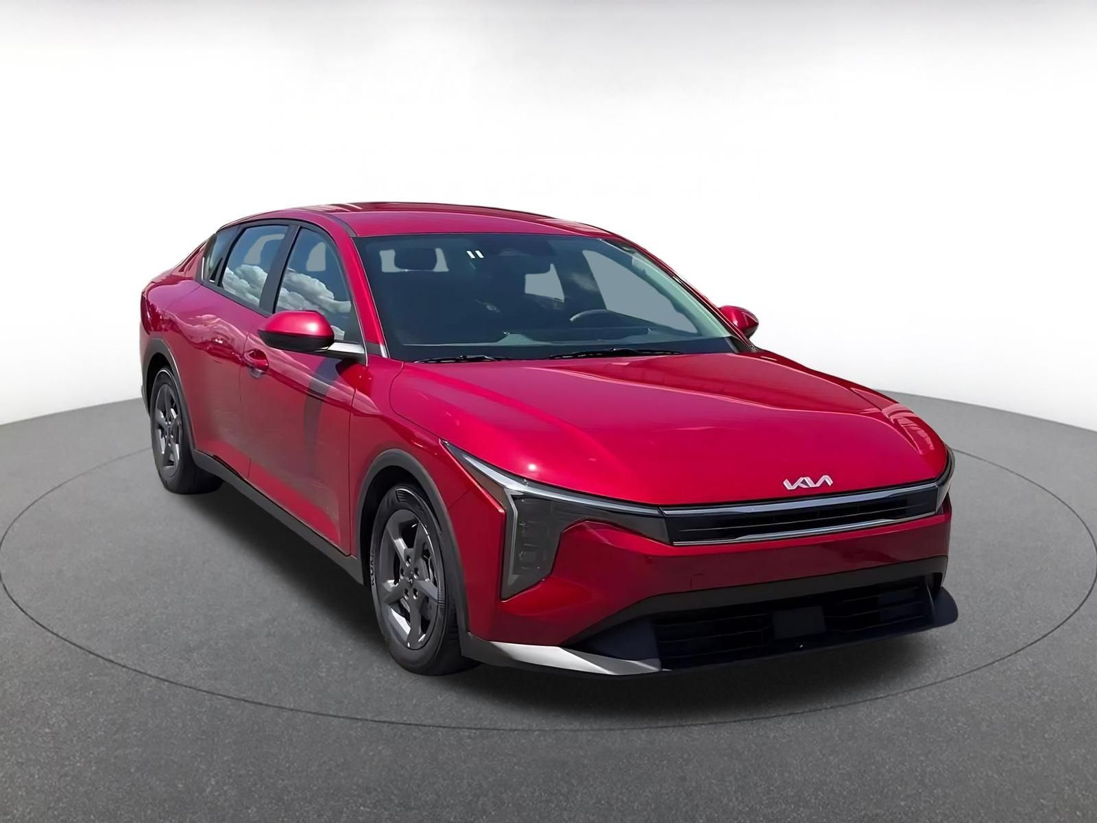Used 2025 Kia K4 FWD image 2