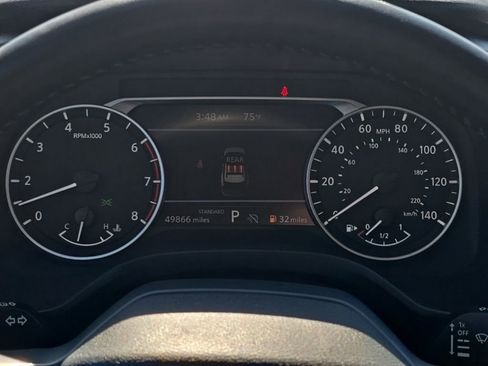Used 2025 Nissan Rogue SV FWD image 25
