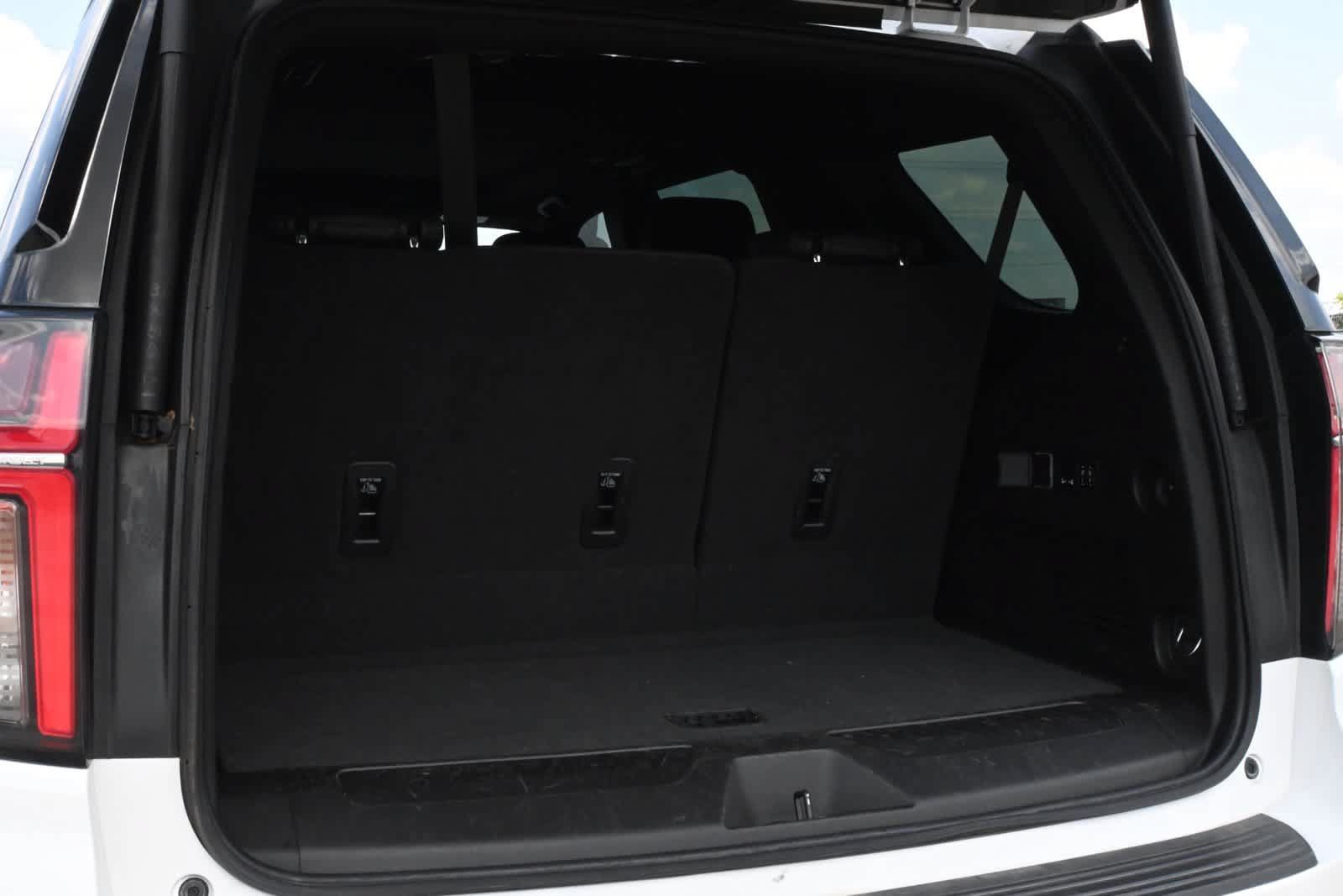 Used 2023 Chevrolet Tahoe LT w/ Luxury Package RWD image 21