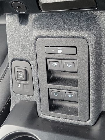 Used 2025 Ford Bronco Badlands AWD/4WD image 26