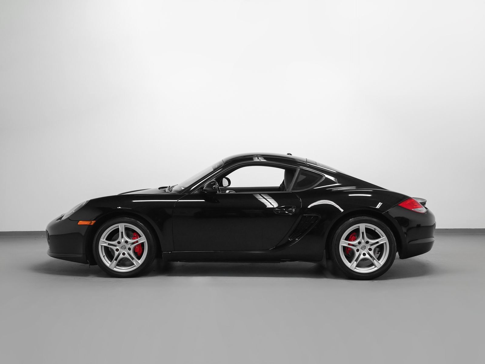 Used 2009 Porsche Cayman S RWD image 2