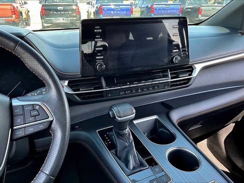 Used 2021 Toyota Sienna XSE image 4