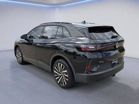 Used 2024 Volkswagen ID.4 Pro AWD/4WD image 3