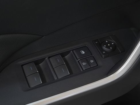 Used 2025 Toyota RAV4 XLE image 23