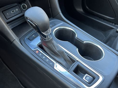 Used 2024 Chevrolet Equinox LT image 31