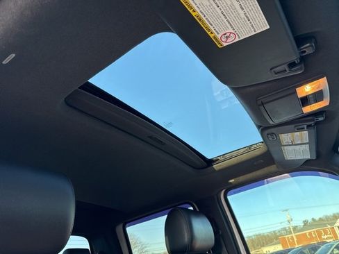 Used 2015 Ford F250 Lariat w/ Lariat Ultimate Package image 11